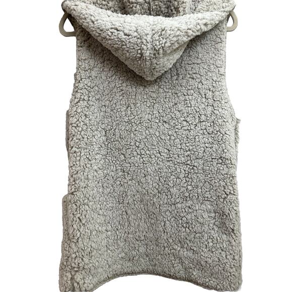 NWT Love Tree Soft Sherpa Faux Fur Vest Jacket Hooded Soft Comfort White&Gray M - Picture 2 of 12